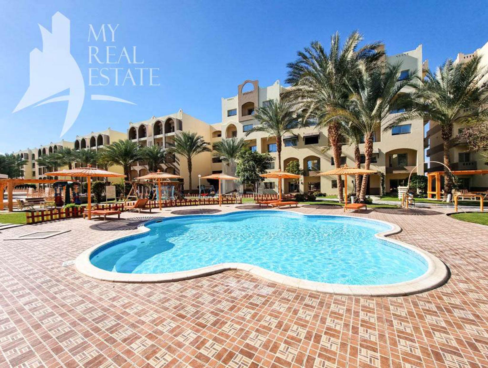 Furnished apartment at the beachfront